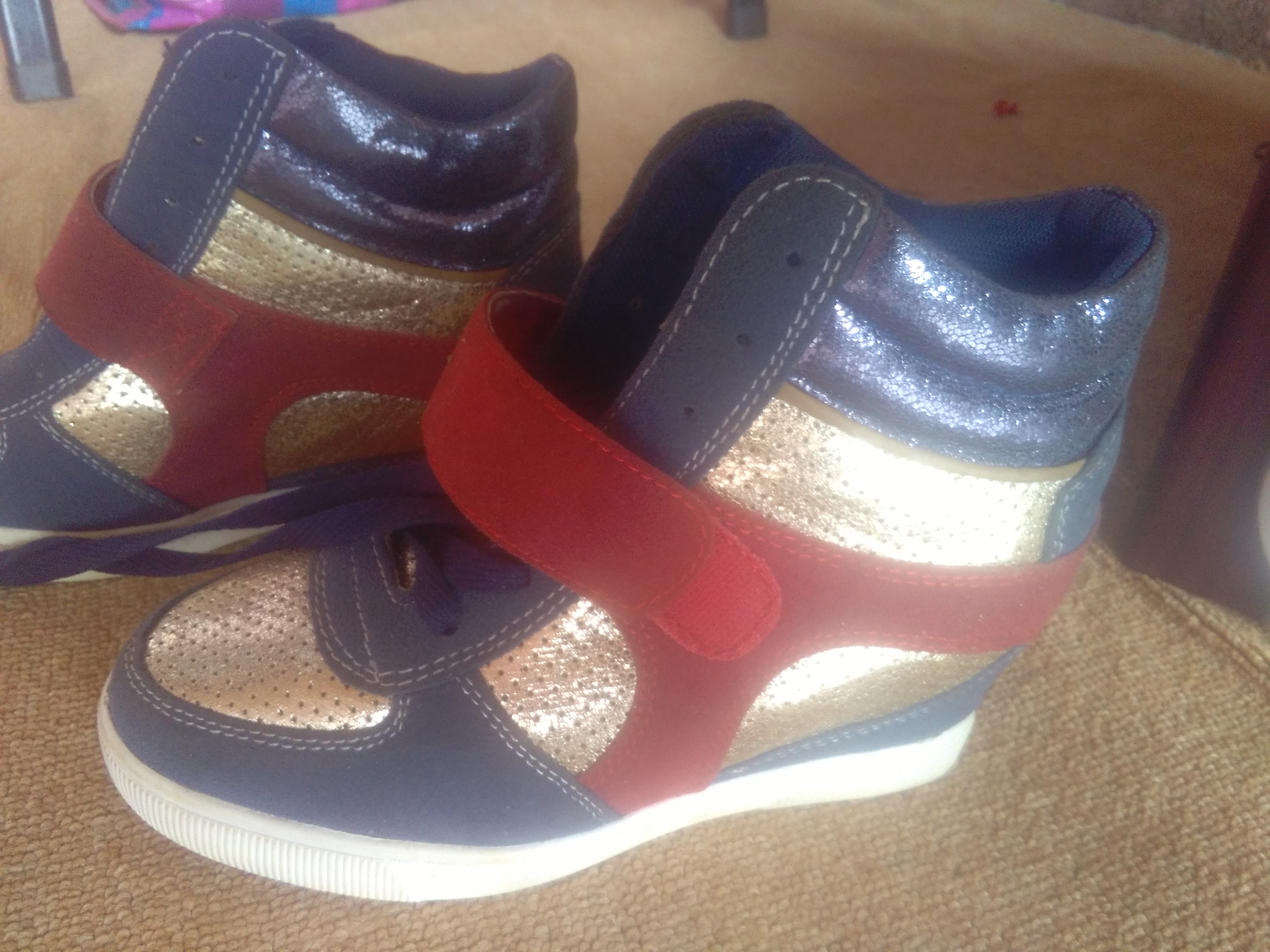 Main image of chaussure de sortie