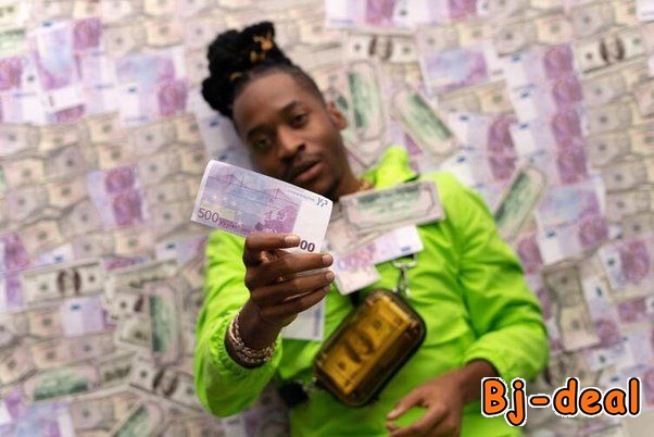 Image principale de FORMATION GAGNER PLUS DE 1000dollars en ligne