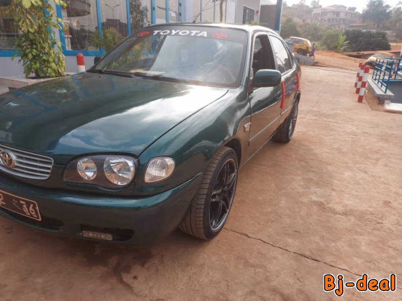 Main image of Toyota Corolla 111 année 2002