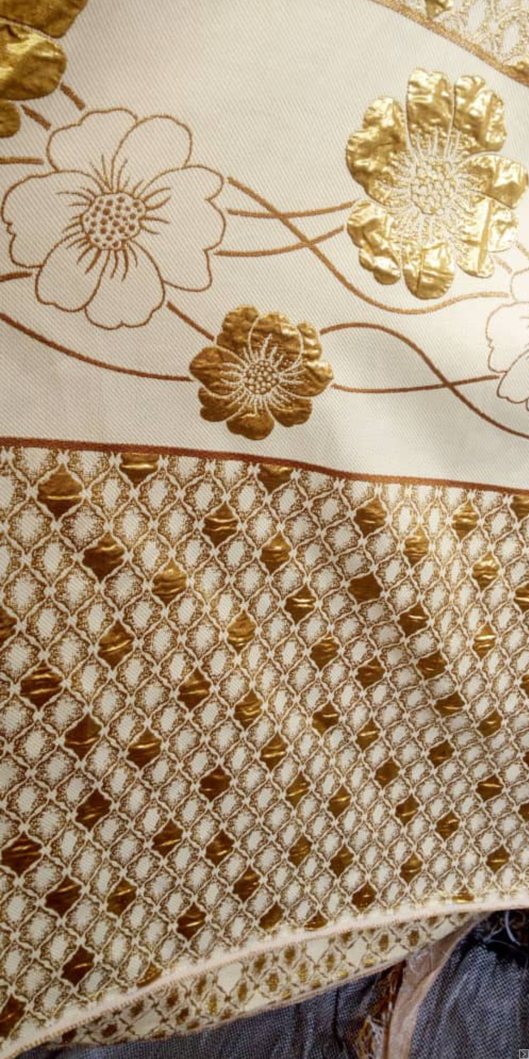 Main image of Rideaux lourds, légers et fleuris