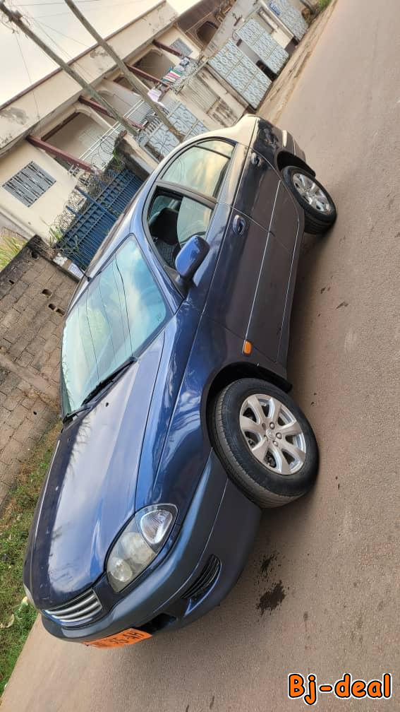 Main image of Toyota avensis berline 99