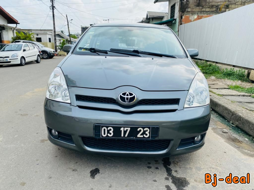 Main image of Toyota Corolla verso 2007 Automatique