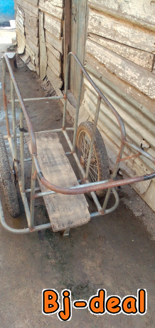 Main image of Poussette commerciale a vendre