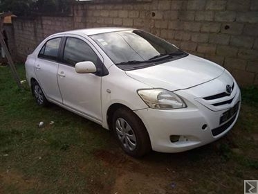 Main image of TOYOTA YARIS BERLINE 2008