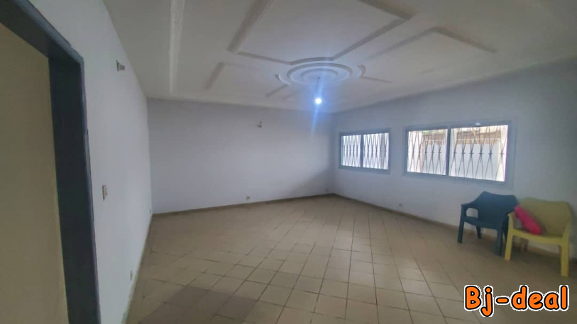 Image principale de Magnifique villa pour habitation ou bureaux