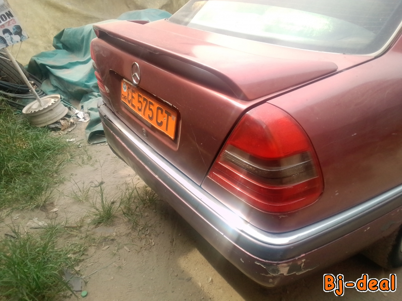 Main image of Mercedes c class 180 ess a vendre