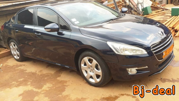 Image principale de Location de Peugeot 508 avec chauffeur