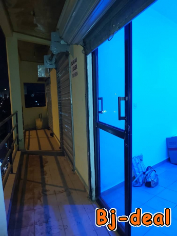 Image principale de Magnifique Boutique à Biyem-Assi en Route