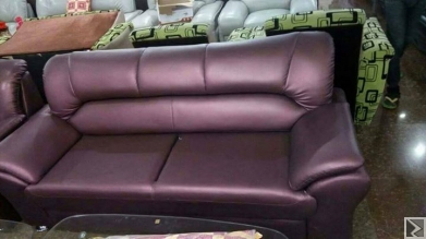 Main image of Salon importé 7 places en cuir italien