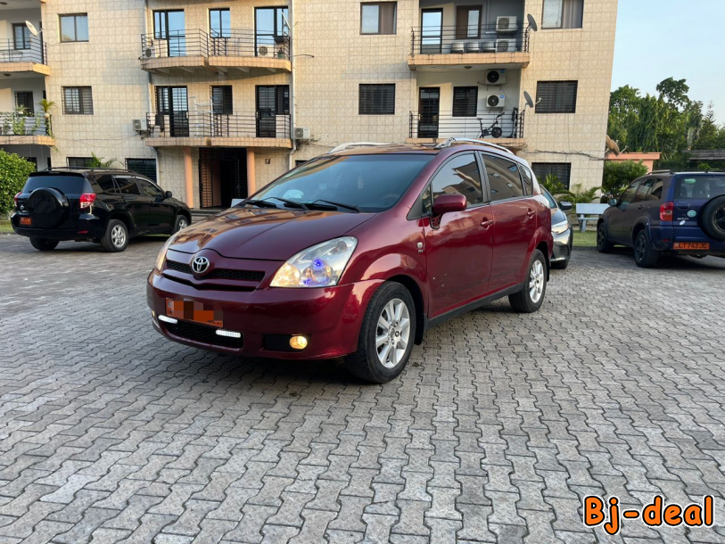 Main image of Vente de Toyota Corolla verso 2005