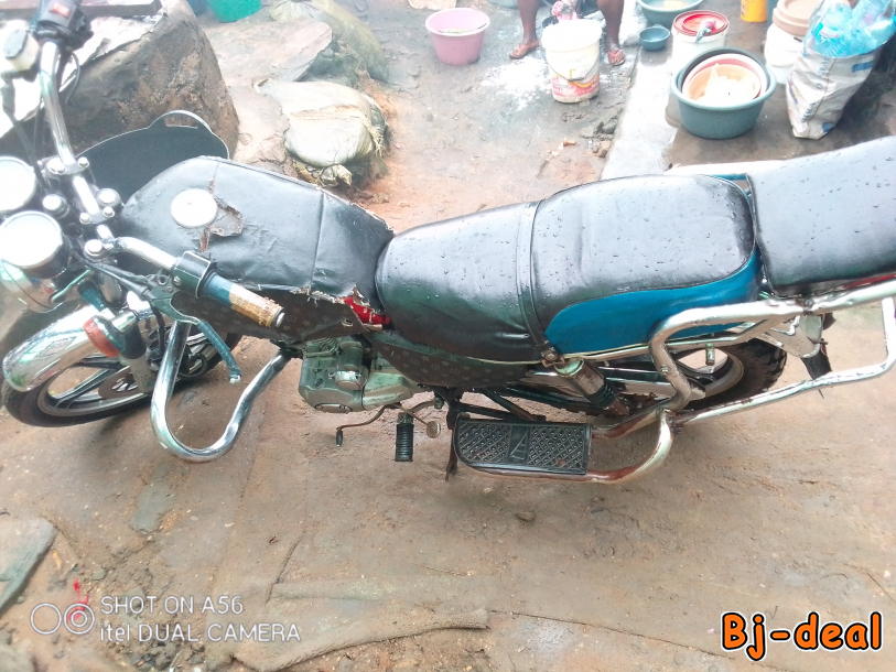 Image principale de Moto sanili point six acasion