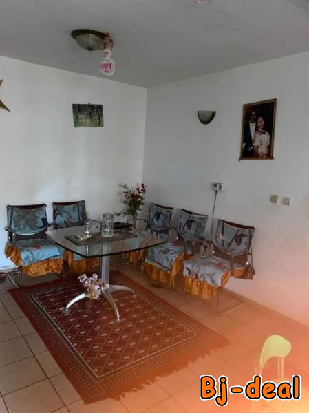 Main image of Appartement à vendre à Yaoundé Titi garage