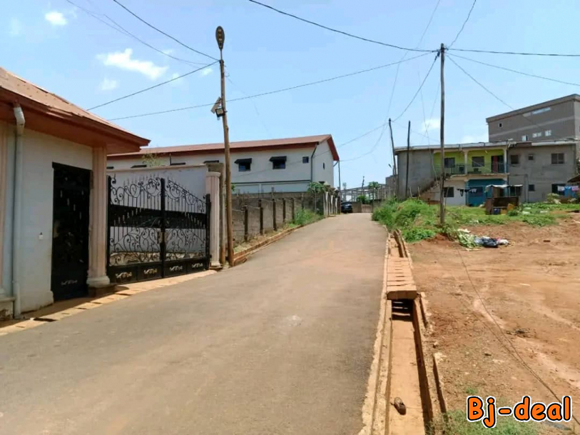 Image principale de Terrain titré à Yaoundé odza