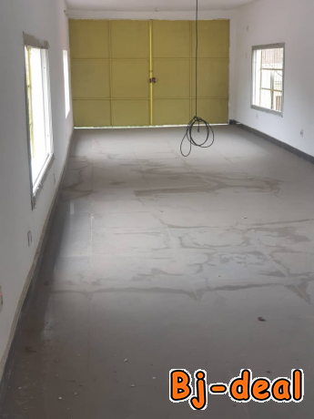 Image principale de open office propre à louer à akwa bien situé