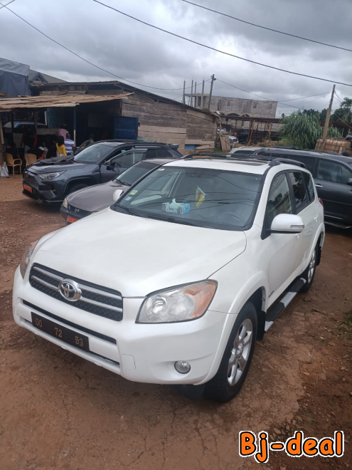 Image principale de Ventre Toyota rav4 2010