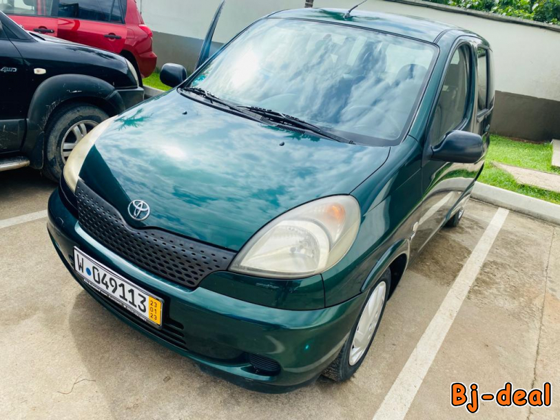 Image principale de Vente de Toyota Yaris verso 2002