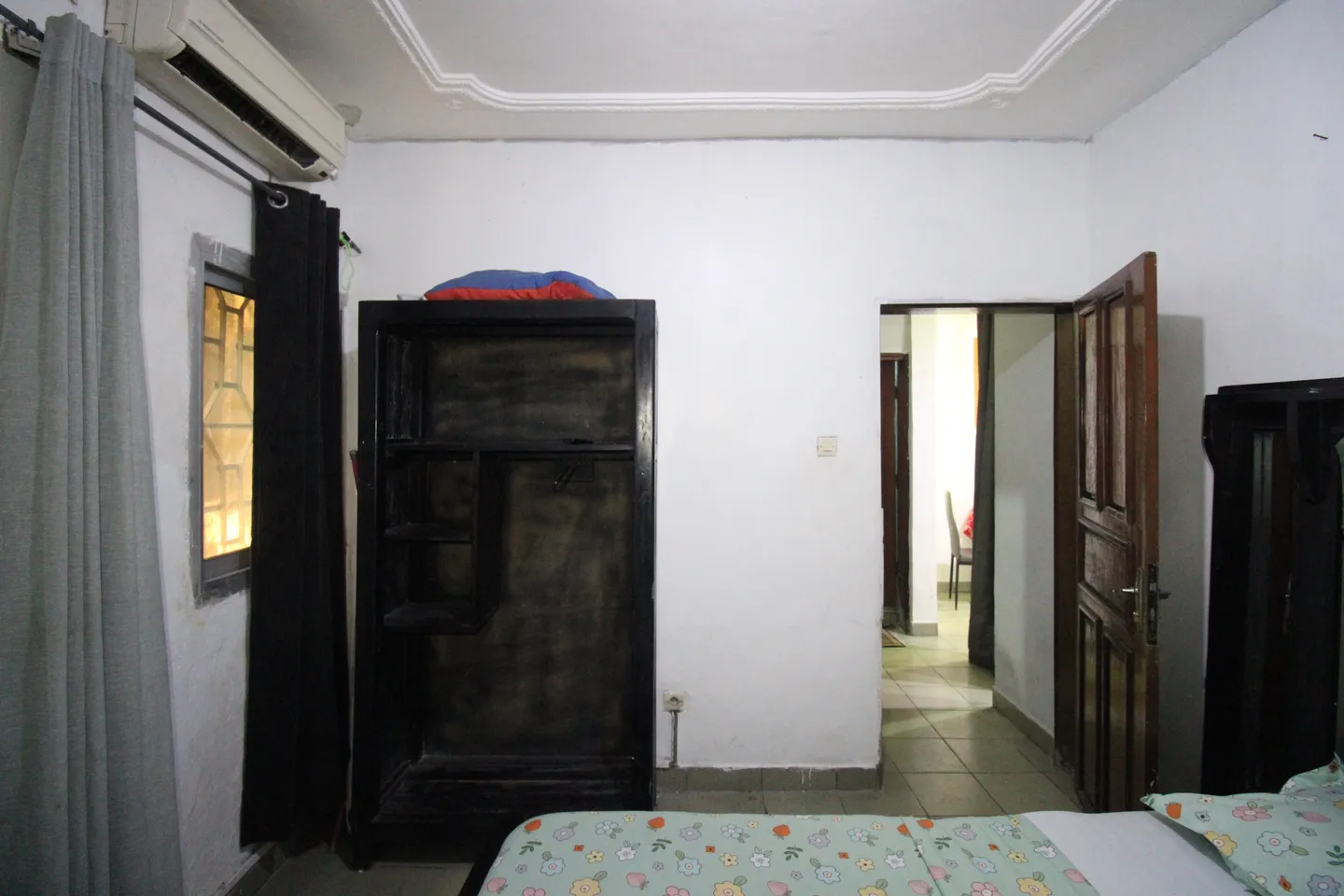 Main image of studio meublé derrière le lycée Mongo