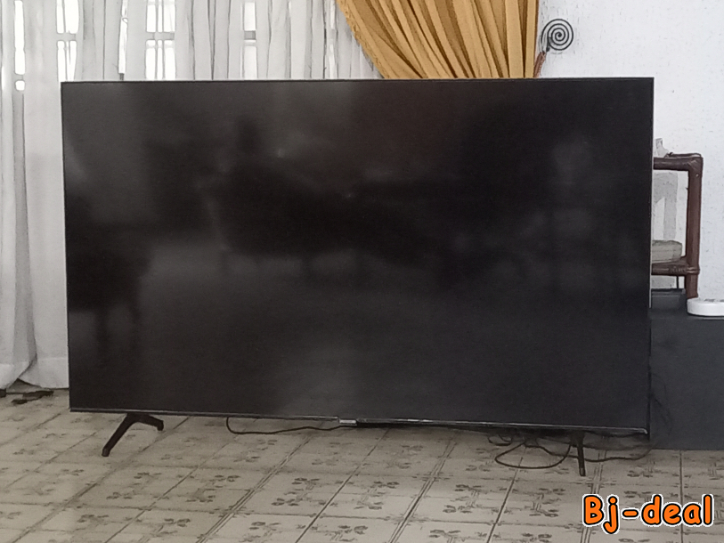 Image principale de TV Samsung 70 pouces Smart 4k crytal