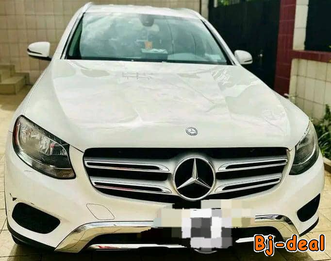 Main image of Mercedes GLC 300 AMG année 2018