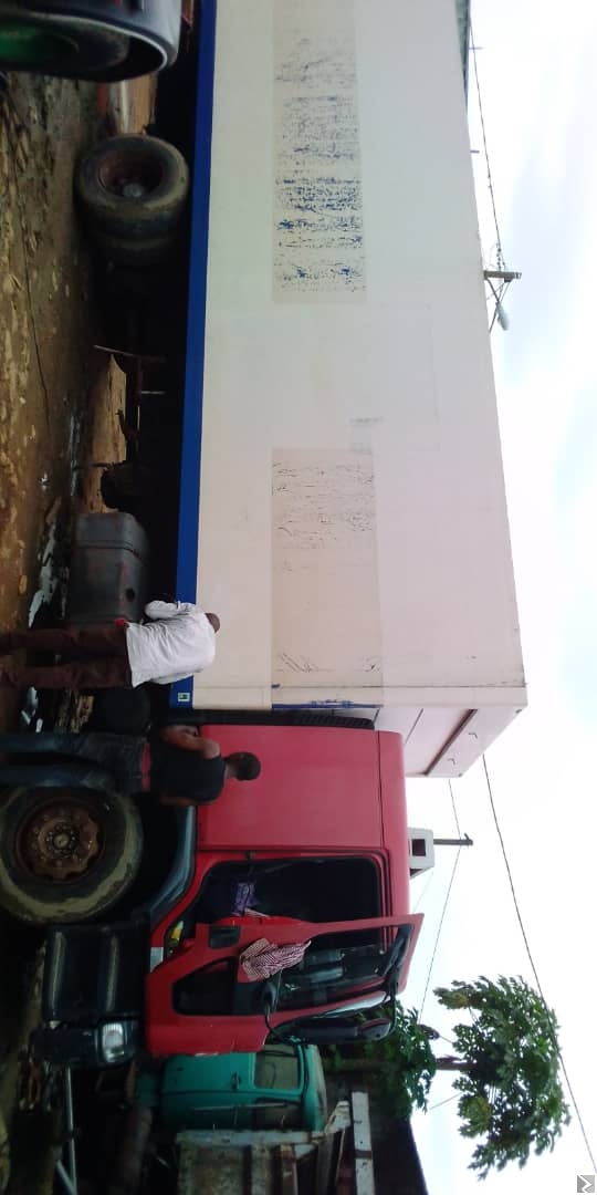 Image principale de Renault premium