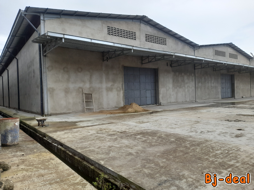 Main image of Entrepôt et Magasin 10000m2 a louer a Douala