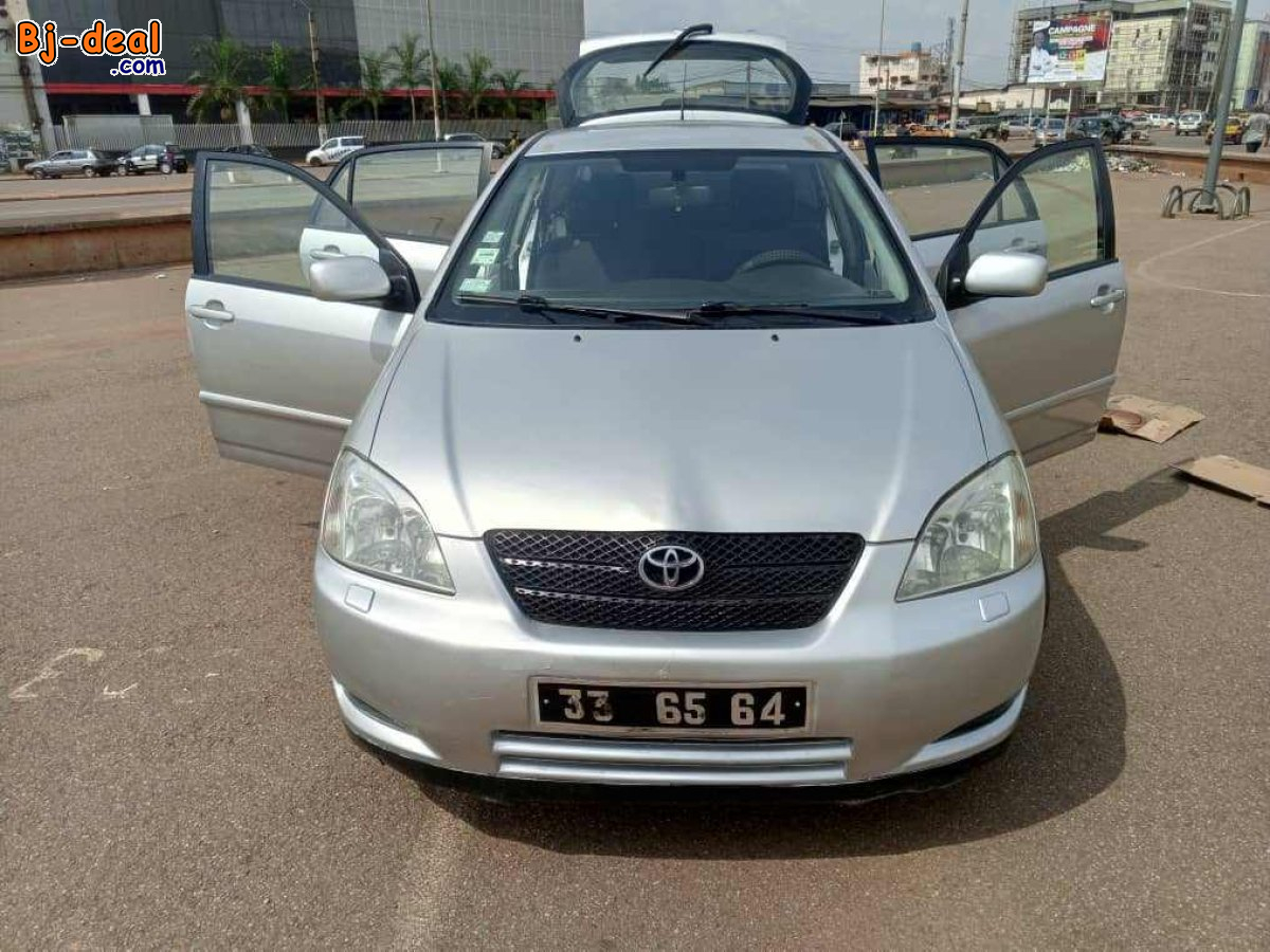 Main image of Toyota Corolla 115 2005 manuel essence climatisé a vendre Yaoundé