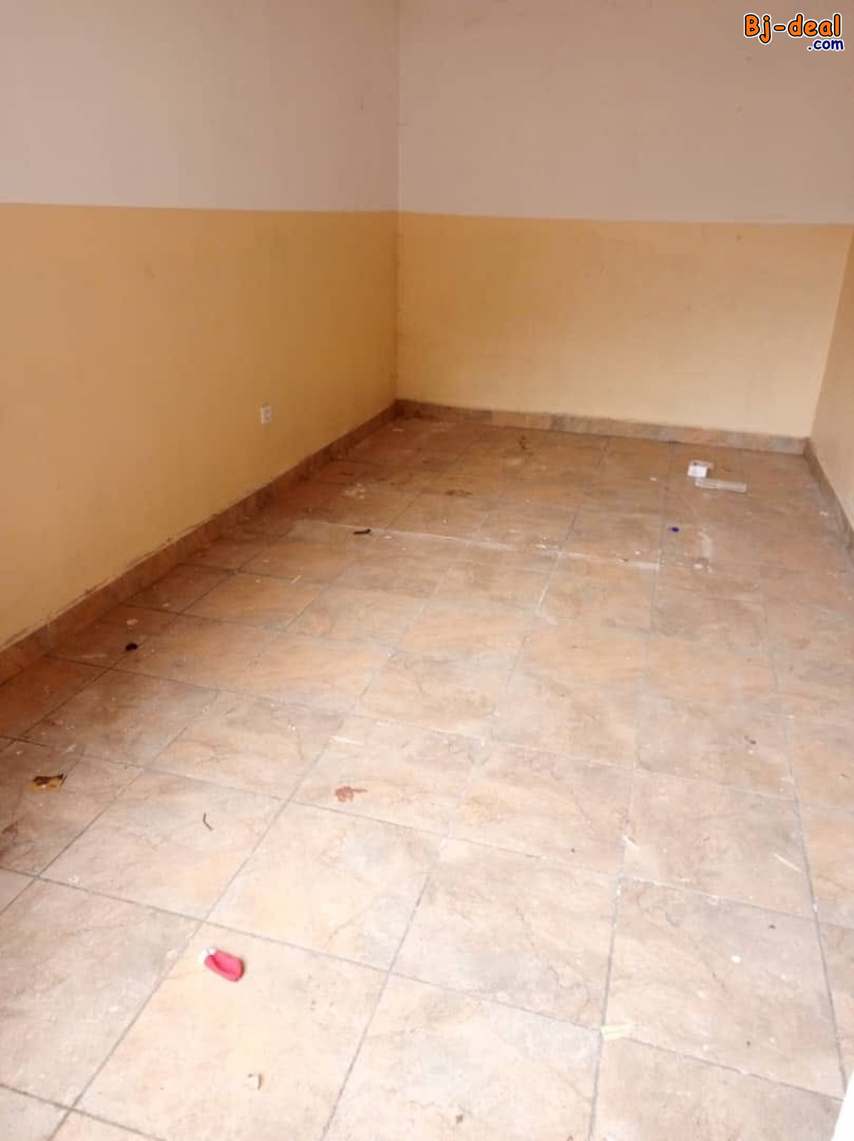 Image principale de Local commercial à Ngousso bordure de route