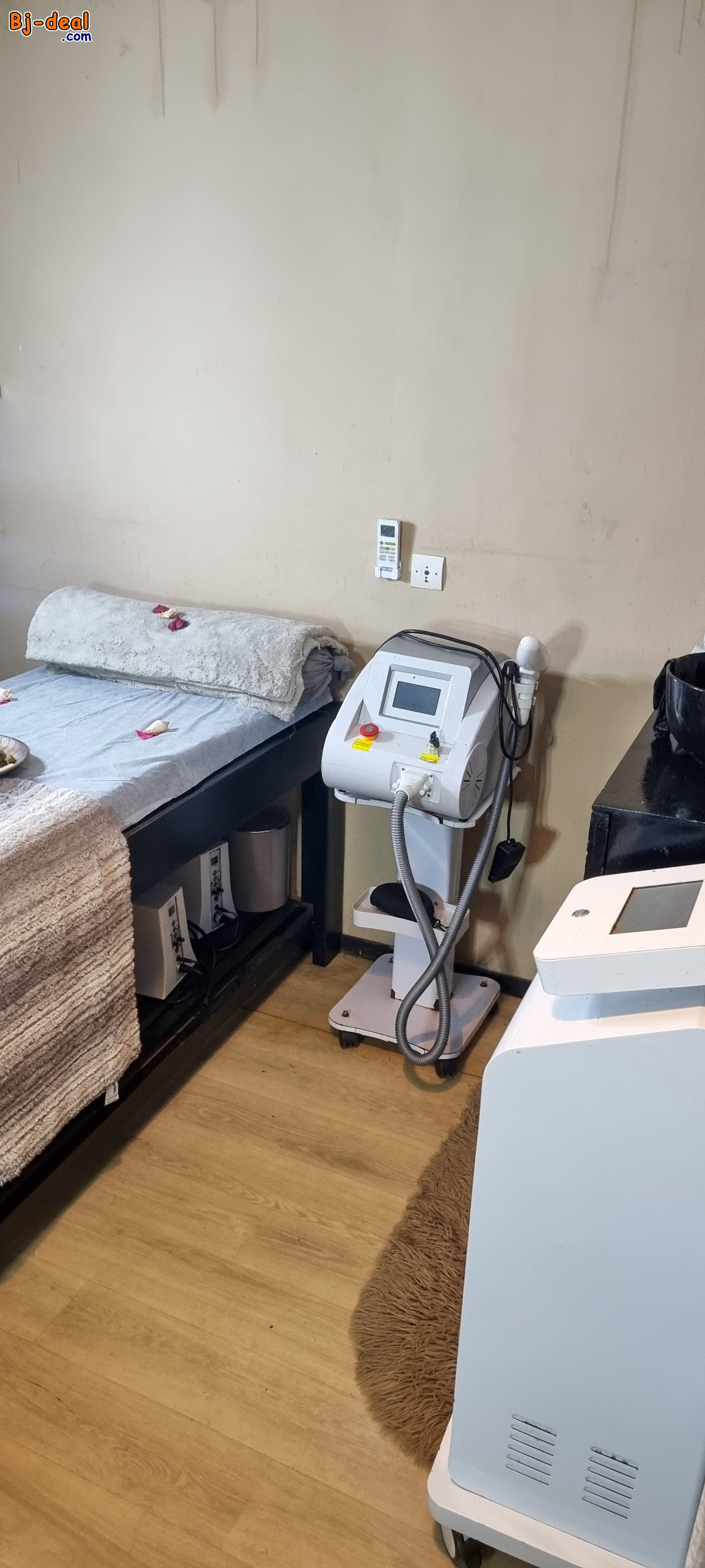 Image principale de FOND DE COMMERCE INSTITUT DE BEAUTE SITUE A BONAPRISO A VENDRE