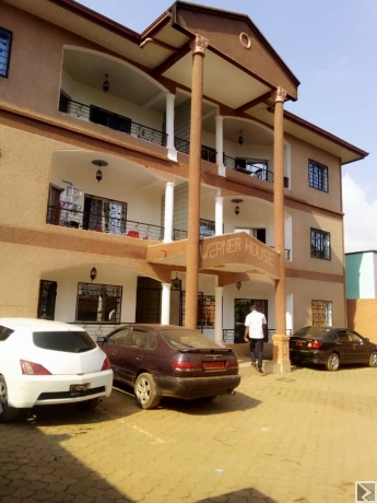 Main image of Joli immeuble