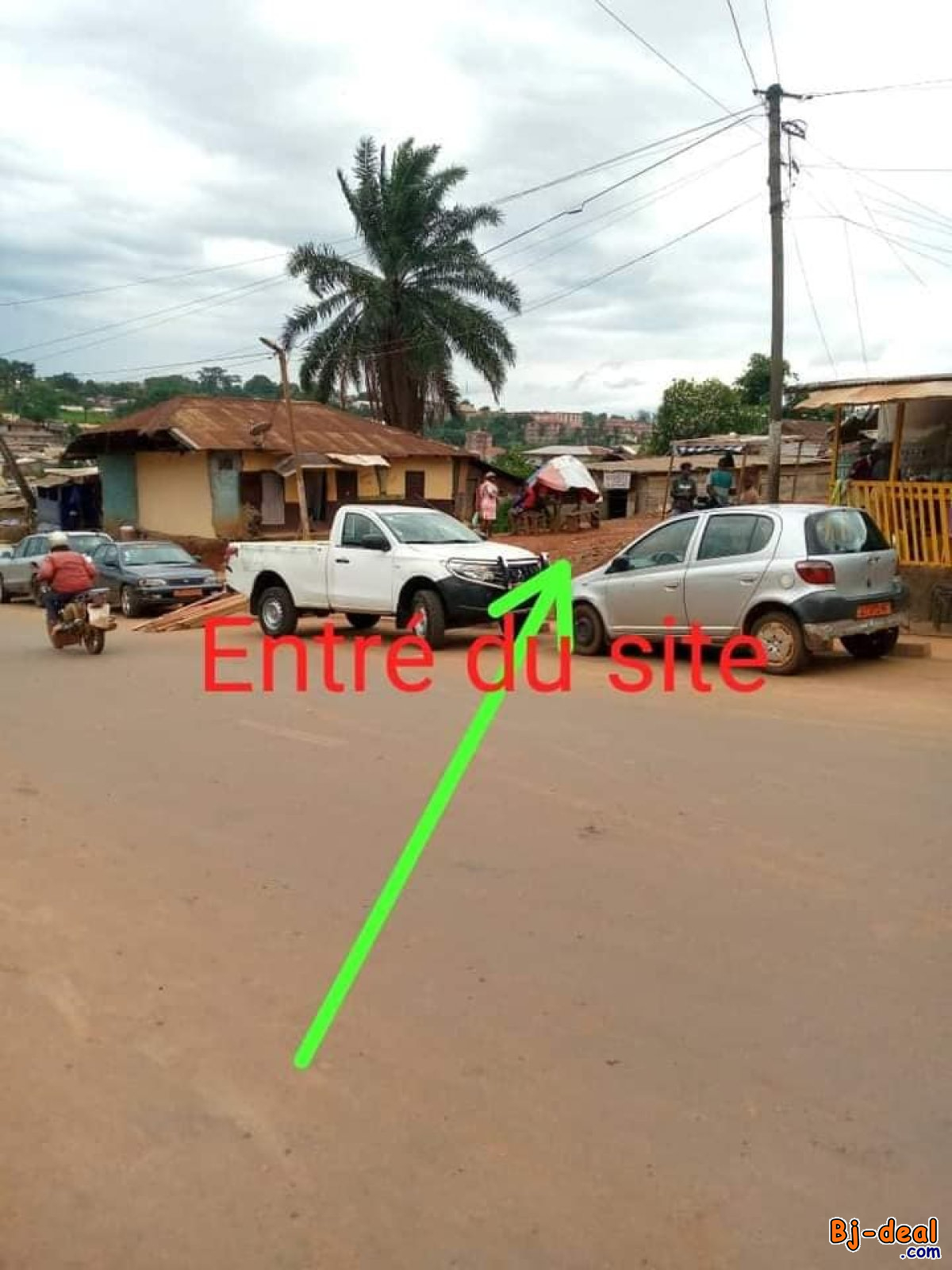 Image principale de Terrain titré commercial à vendre au carrefour Mvog Mbi