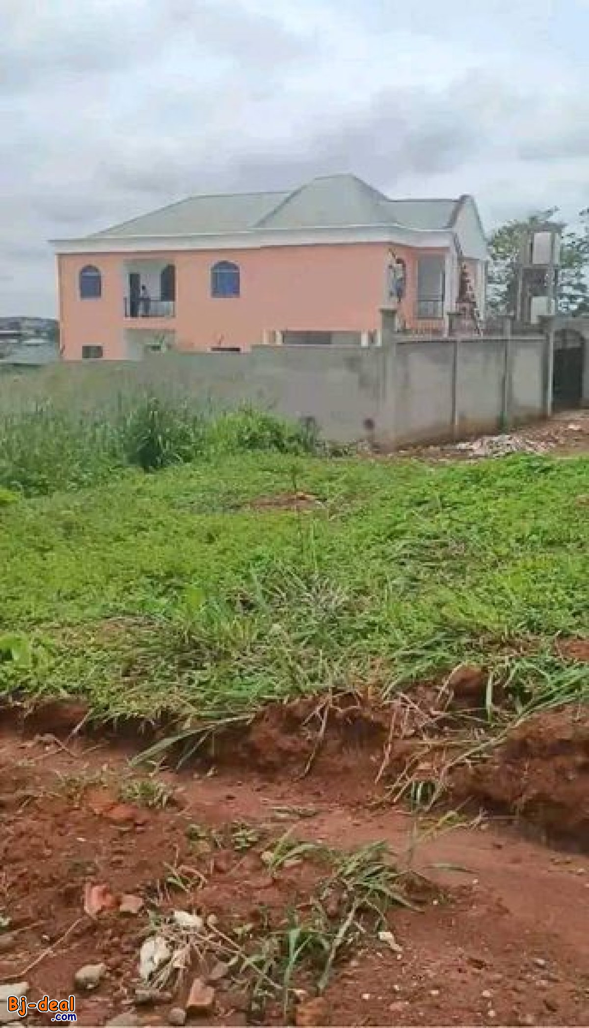 Image principale de Terrain titré à vendre à Nkoabang 10eme arret dans une zone résidentielle