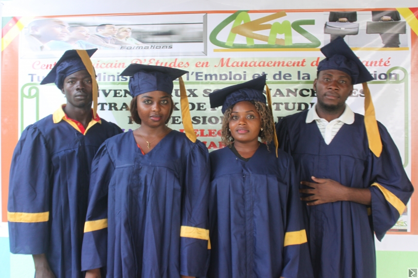 Main image of AUXILIAIRE DE PHARMACIE  ASSISTANTE ADMINISTRATIVE