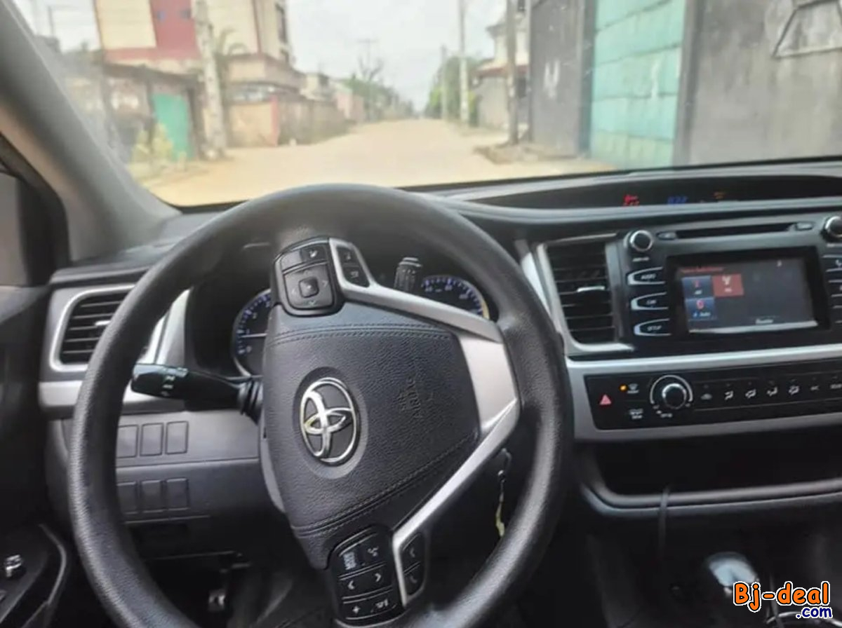Main image of Toyota highlander année 2017 à Douala