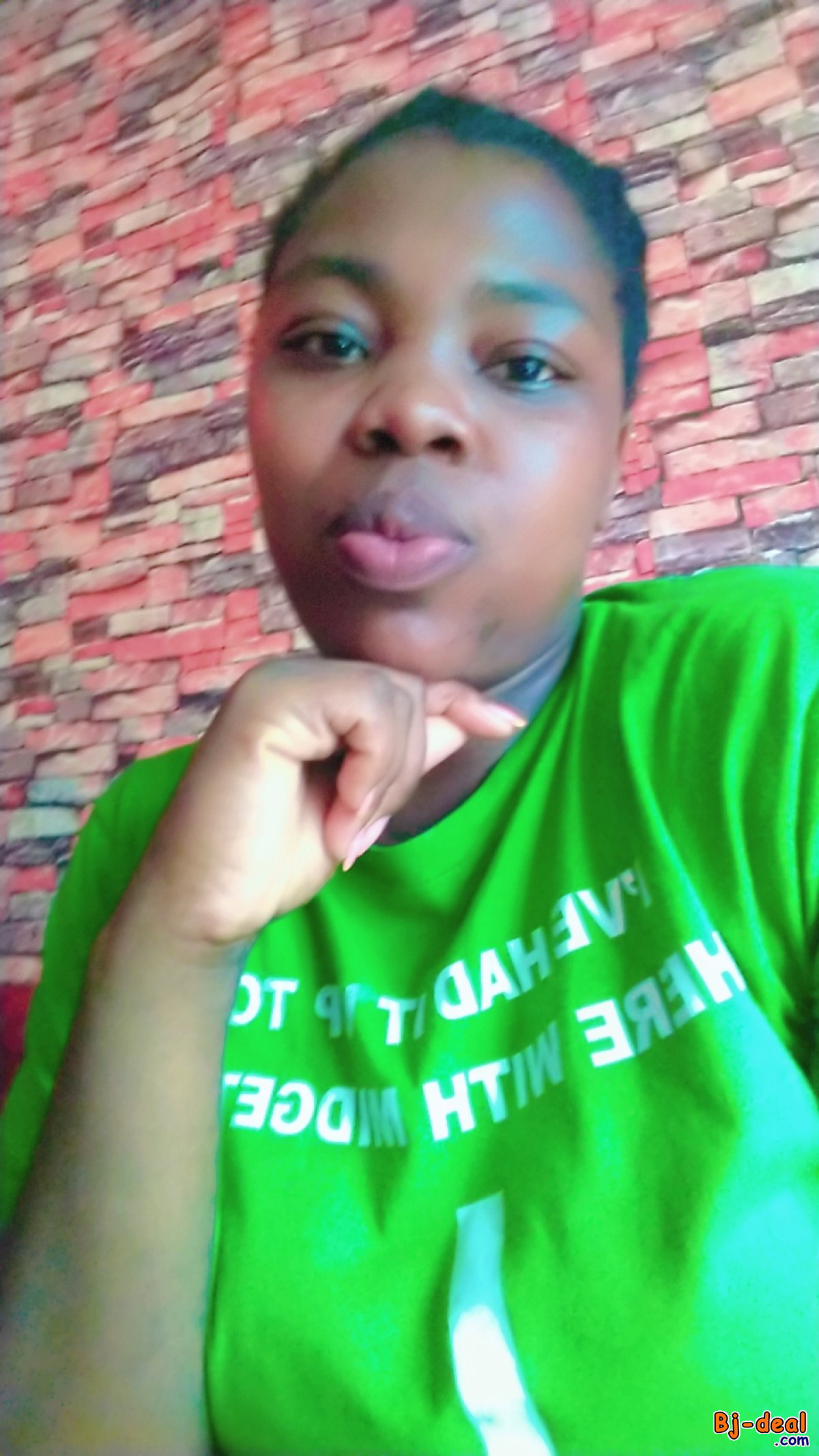 Main image of Femme ronde pour disponible