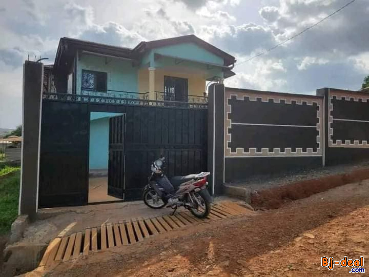 Image principale de Joli duplex titré à vendre à Ekounou cefta