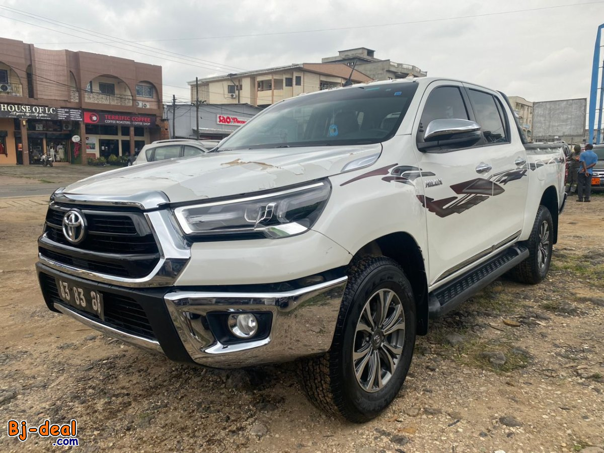 Main image of Toyota hilux S-GLX année 2022 neuf à Douala