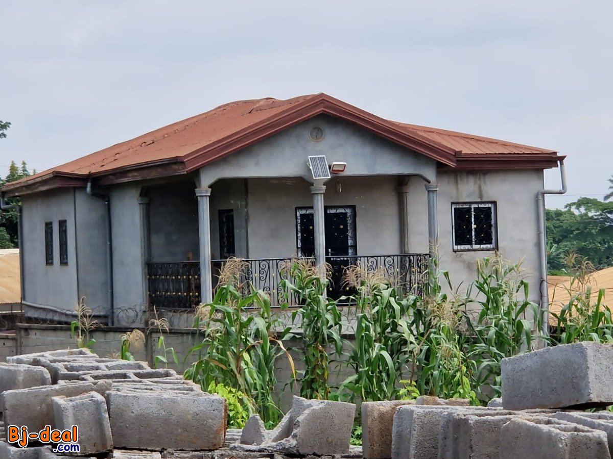 Image principale de Duplex titré avec parking forage à vendre à Nkoabang