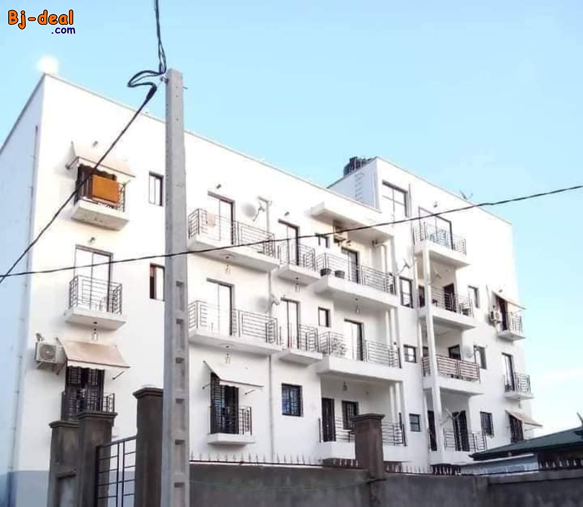 Main image of Studio meublé haut standing à Bata Nlongkak bordure de route principale