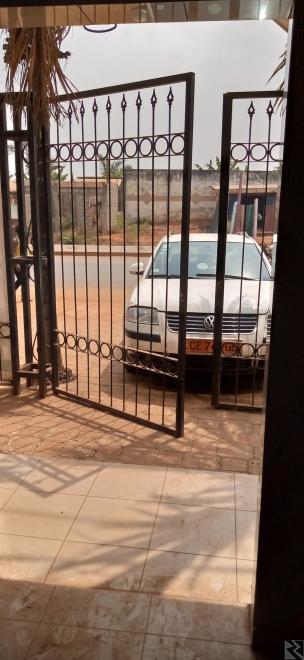 Image principale de Boutique a louer à  Nkolfoulou