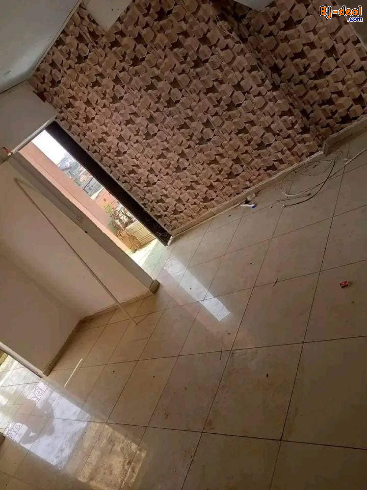 Image principale de Appartement pour bureaux en bordure de route à Omnisports