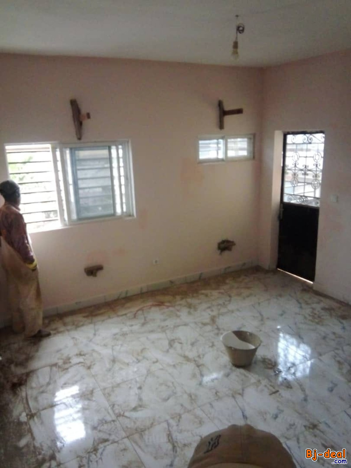 Image principale de Studio neuf avec  parking à Mimboman sapeur