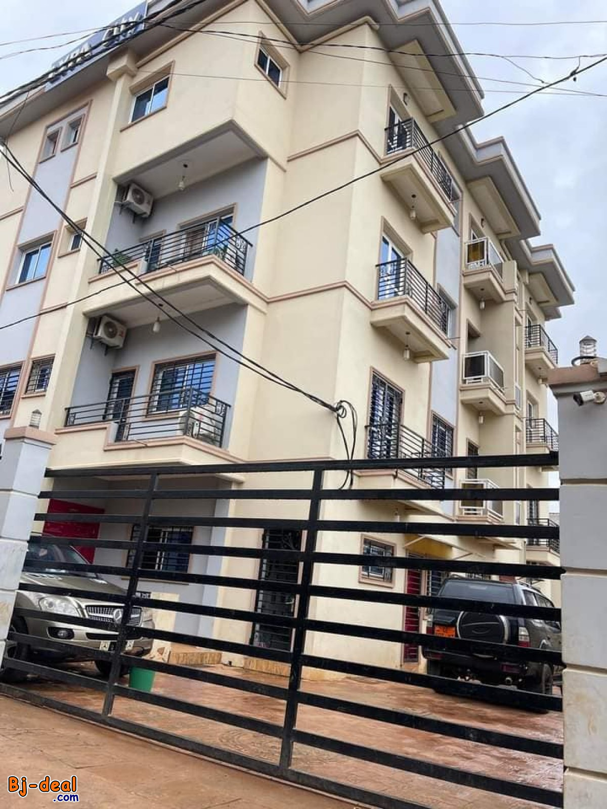 Image principale de Appartement neuf  haut standing à Mimboman avec clim eau chaude gardien caméra à Mimboman