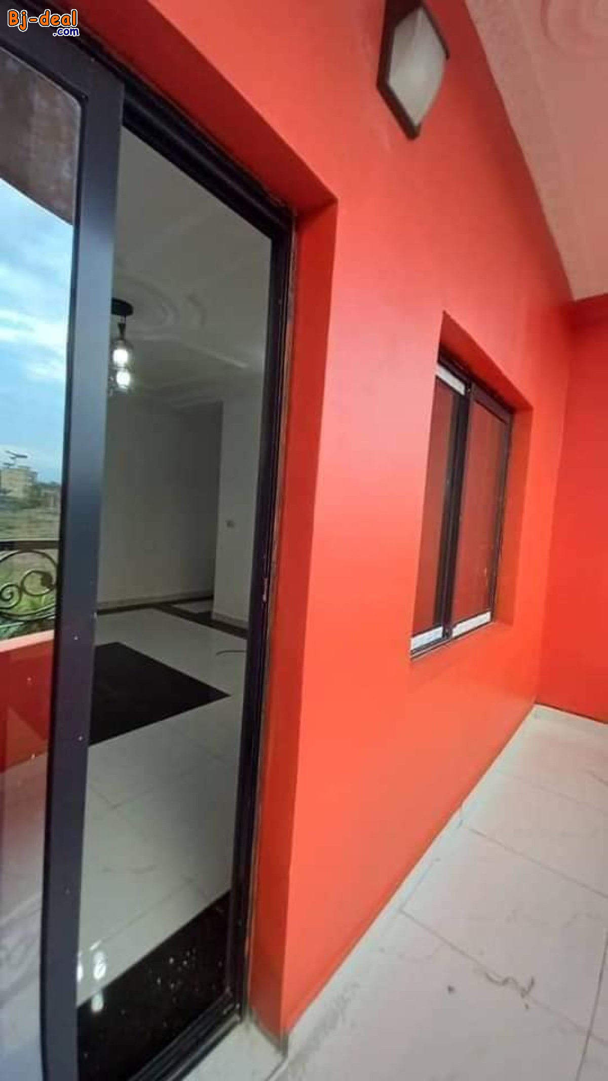 Image principale de Beau Studio spacieux avec eau chaude Gardien forage parking à Odza Fecafoot