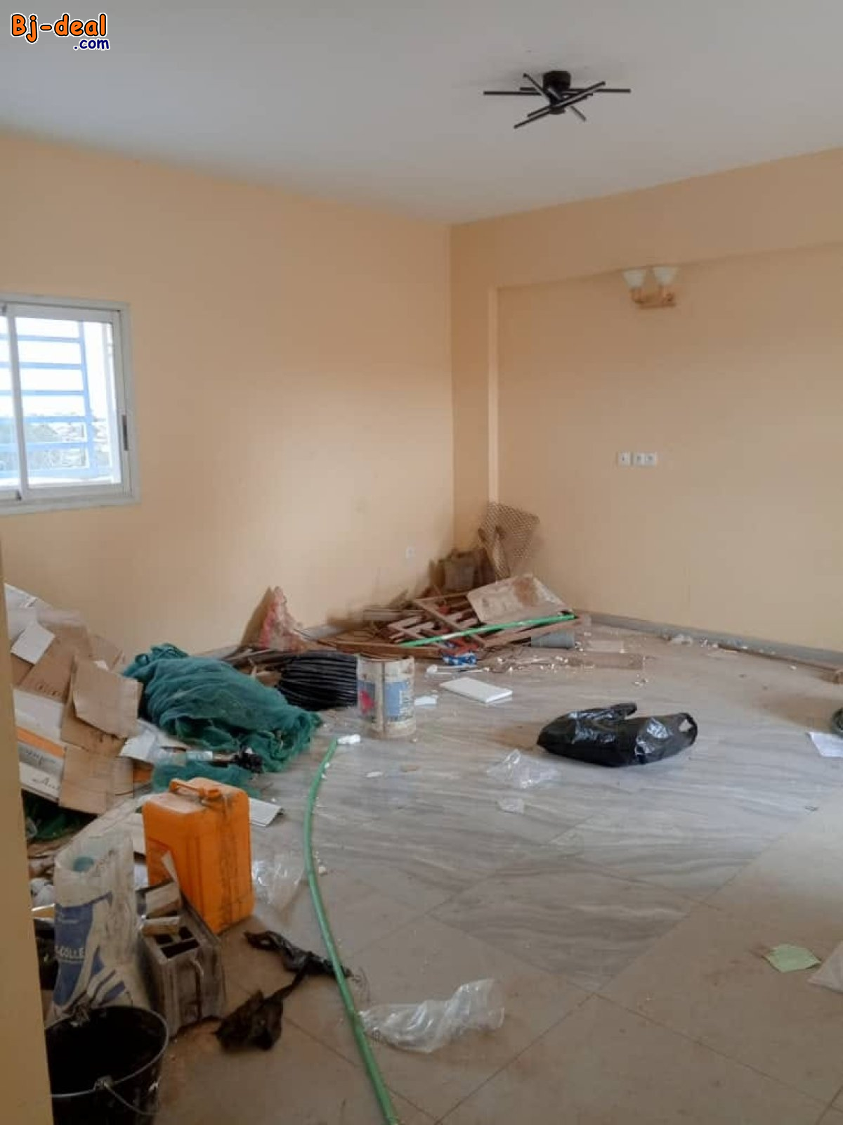 Image principale de Studio neuf avec eau chaude à Nlongkak