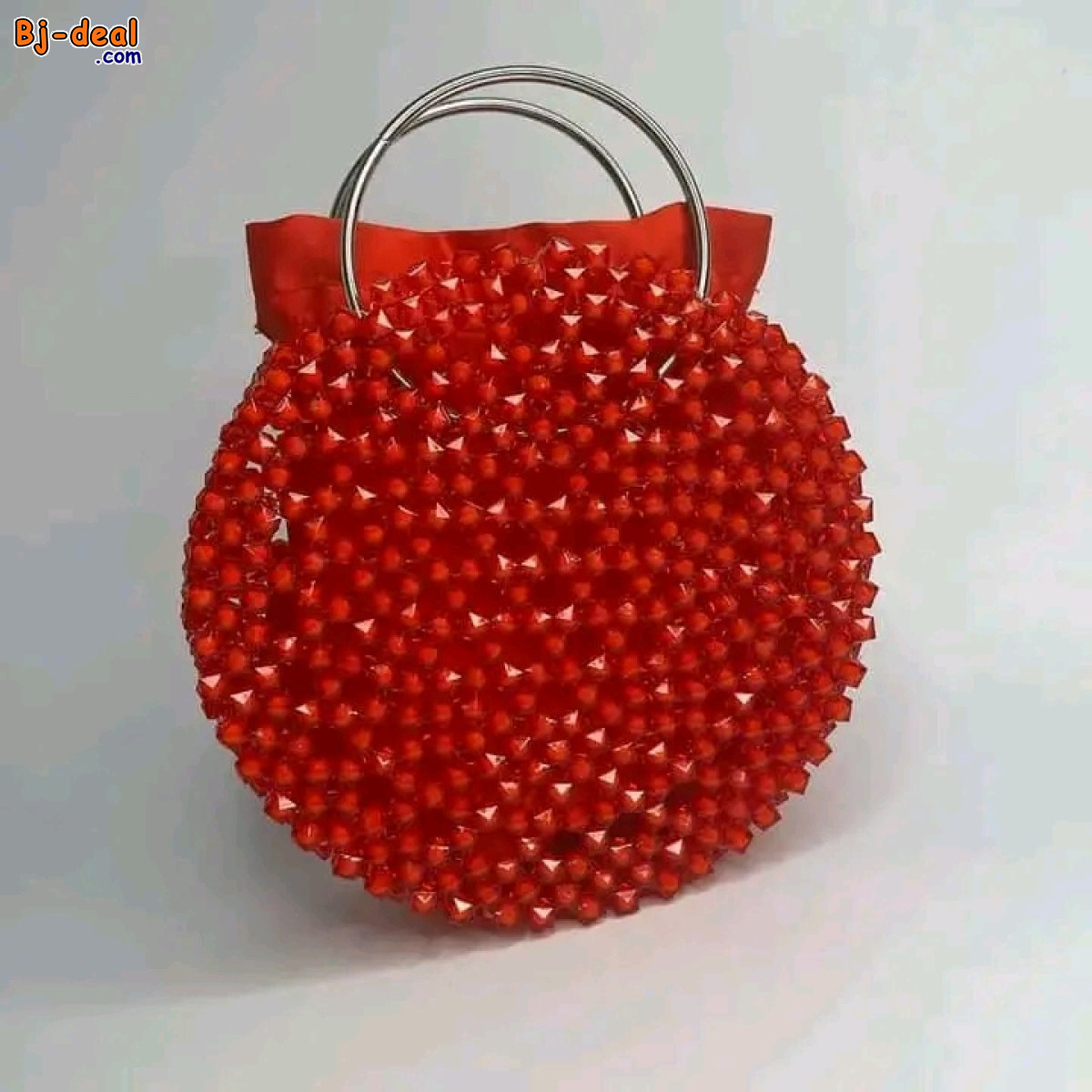 Image principale de Sac en perles, porte mouchoirs, porte clé