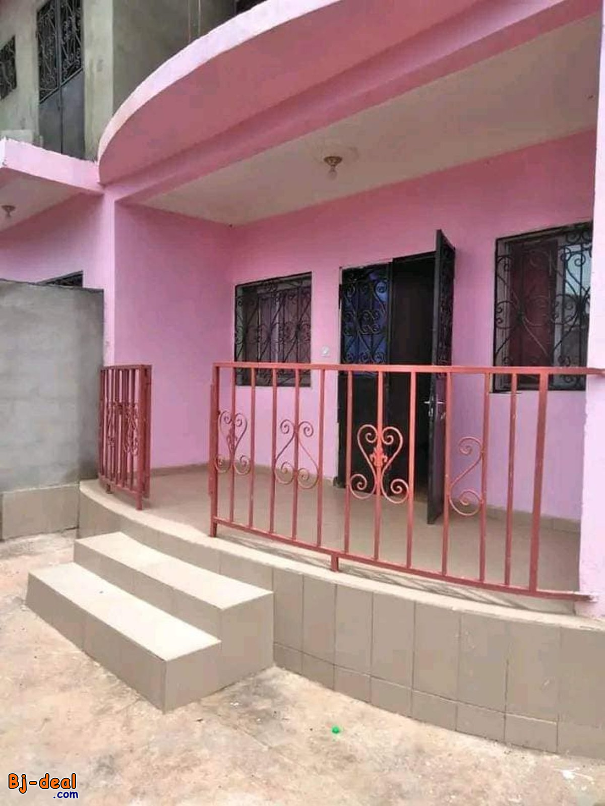 Image principale de Appartements neuf individuel avec caméra de surveillance forage à Tsinga village Moto 150F