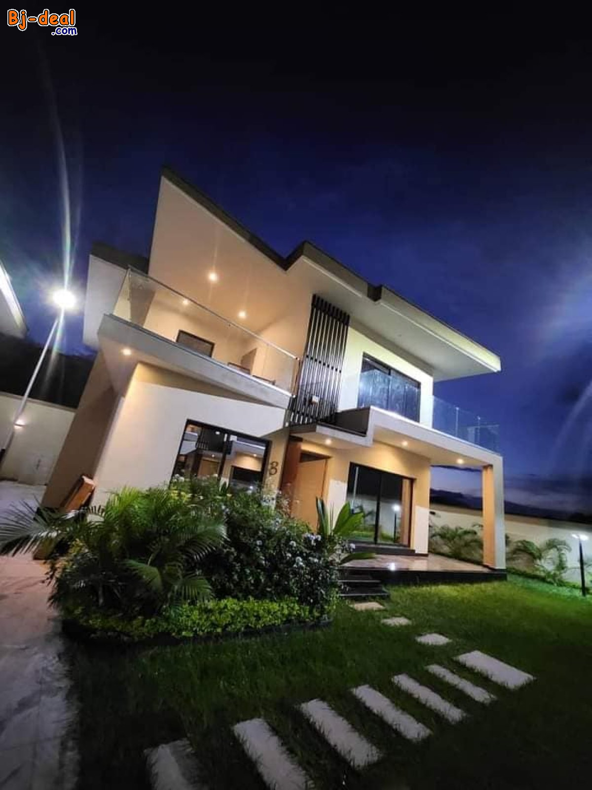 Image principale de ELIG ESSONO DUPLEX haut standing ÀVENDRE accès goudronné