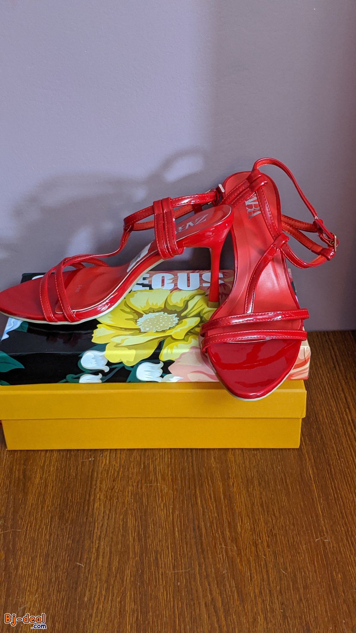 Image principale de Talons classique premuim Zara