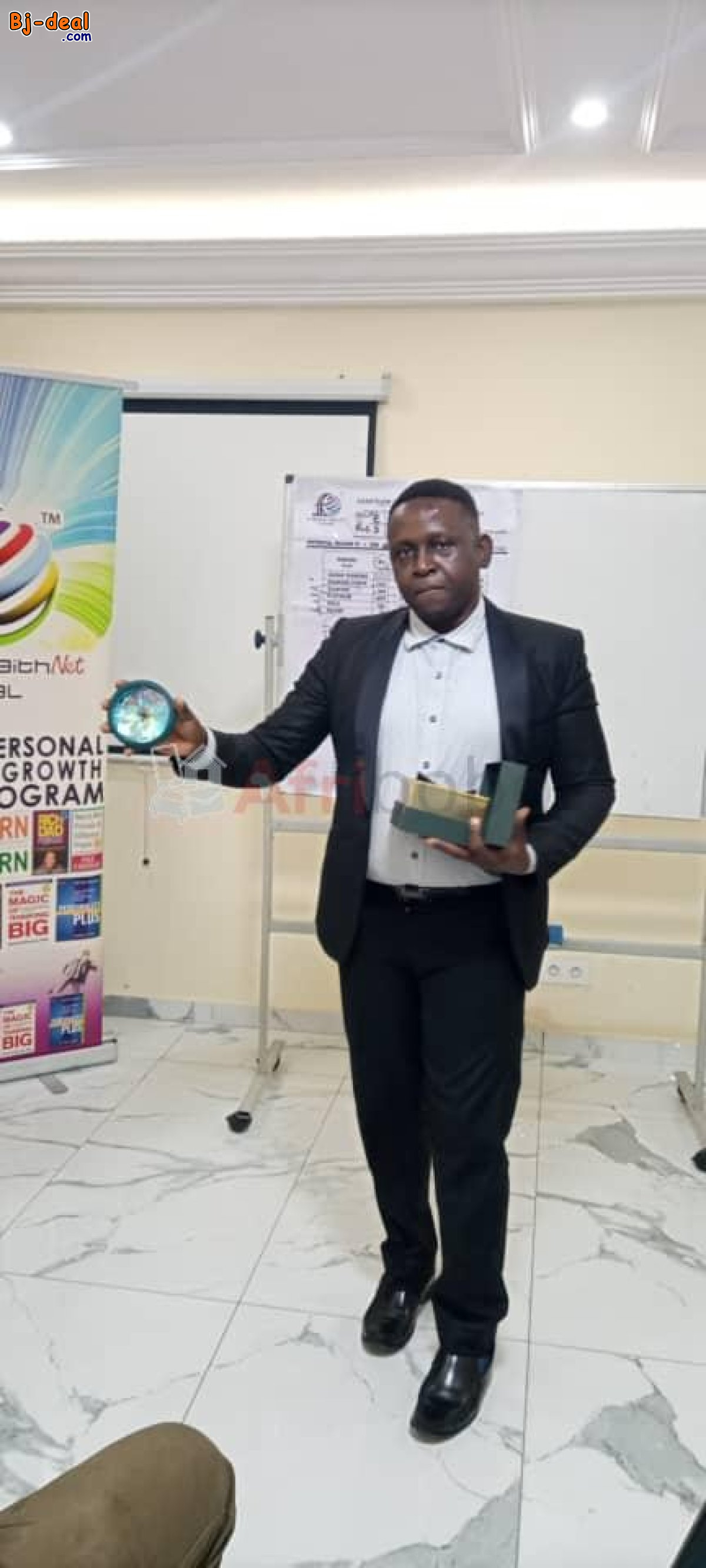 Main image of . ALPHA SPIN NATURAL BZZ.WORLD