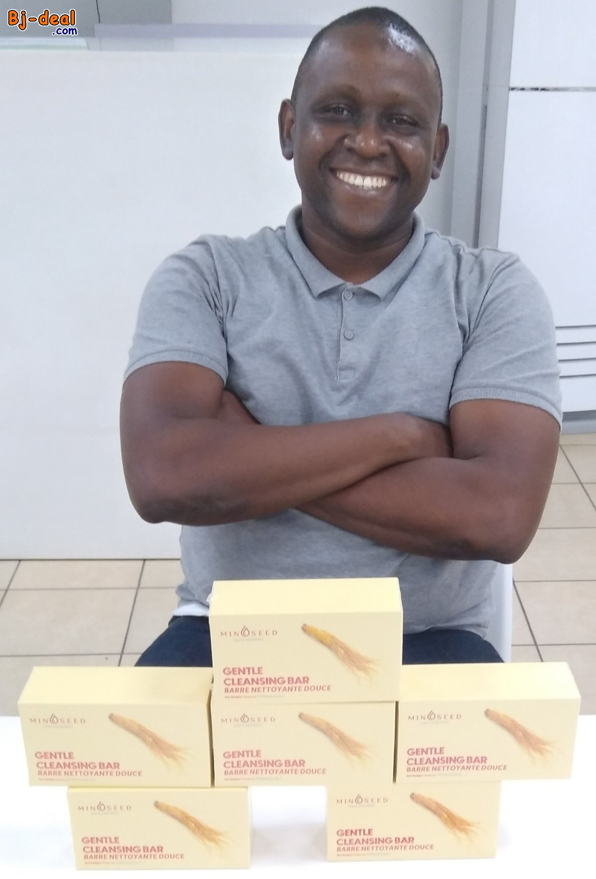 Main image of MINOSEED SAVON AU PARTICULES DE FEUILLES. D’OR.